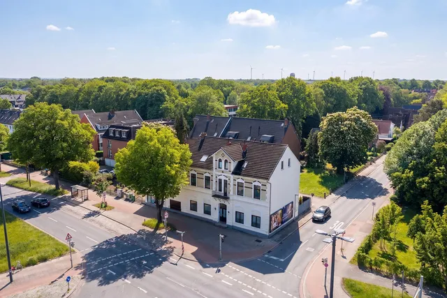 Mehrfamilienhaus mit 9 Wohneinheiten in Top Lage — Drohnenaufnahme